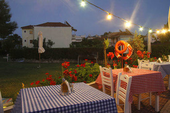 Aparthotel G George 4*